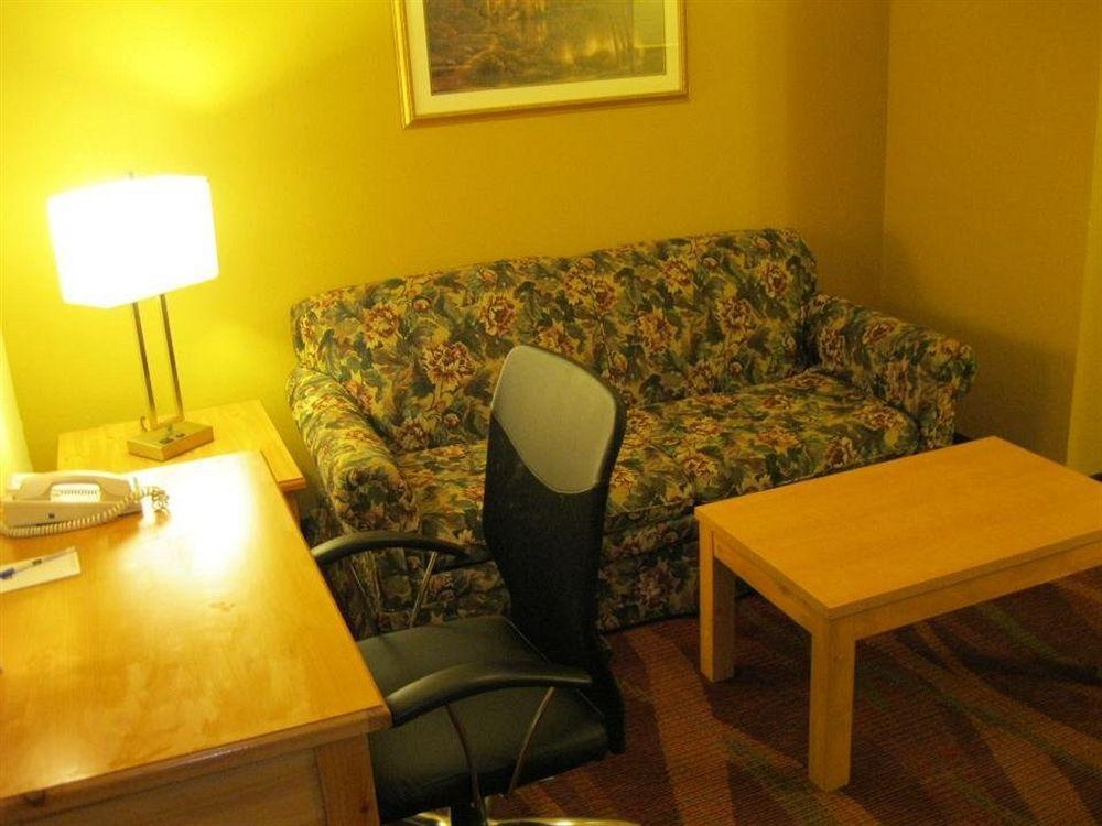 Best Western Fort Wayne Inn & Suites North Luaran gambar