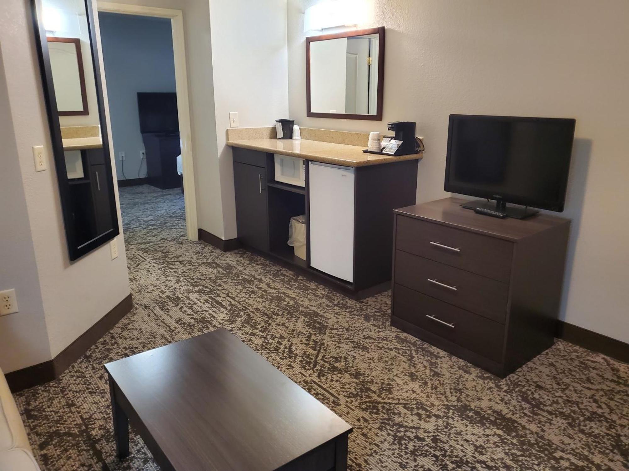 Best Western Fort Wayne Inn & Suites North Luaran gambar