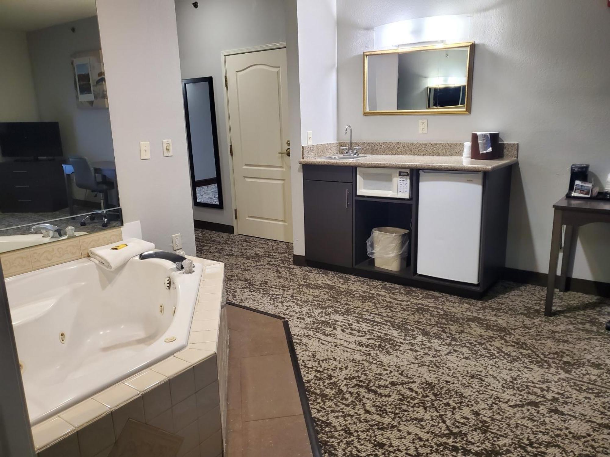 Best Western Fort Wayne Inn & Suites North Luaran gambar